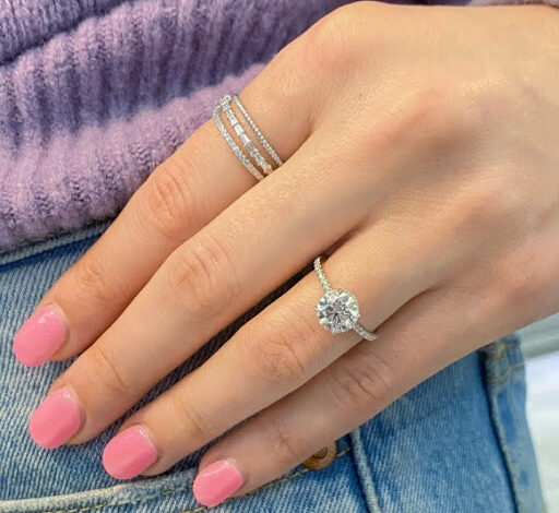 1.7-Carat Engagement Ring – The Perfect Balance of Size & Elegance
