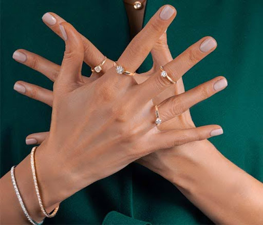 How Do Celebrities Personalize Their Diamond Jewelry