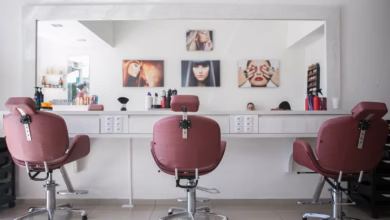 How to Select a Beauty Stool That Complements Your Salon’s Aesthetic and Functionality
