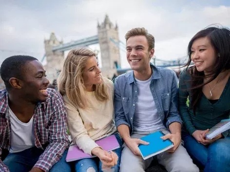 How to Choose the Right Country to Study Abroad in 2026